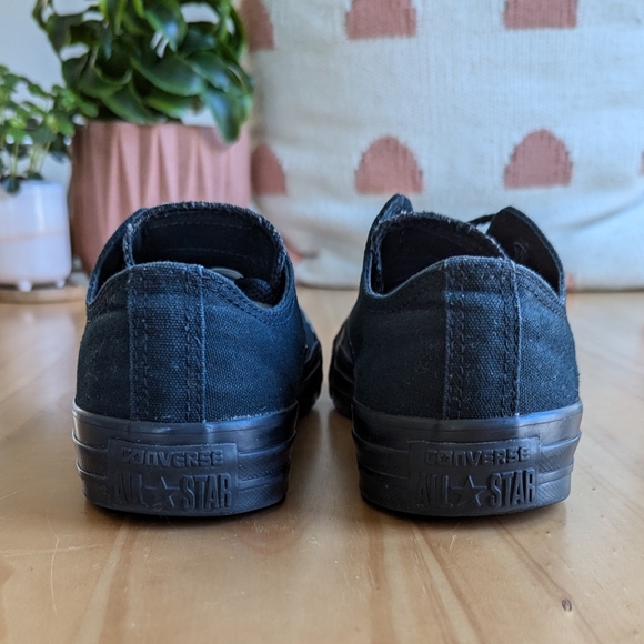 Converse Black Monochrome Chuck Taylor All Star Low Tops - Men's 5/Women's 7 - Picture 4 of 9